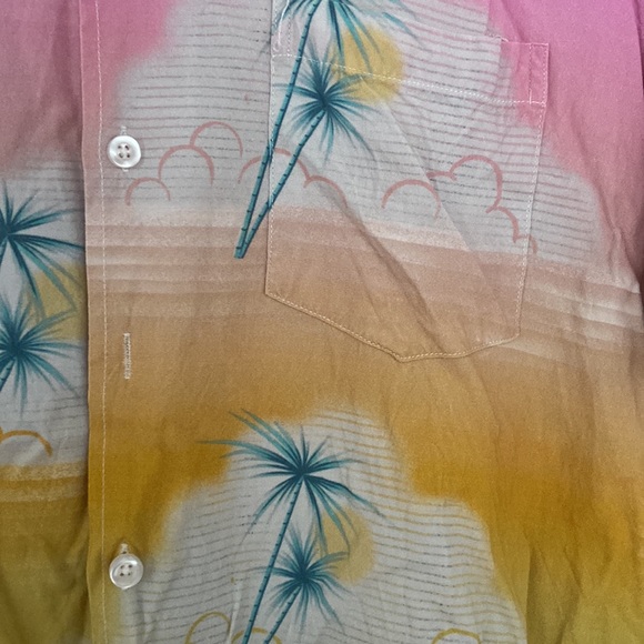 COPY - Duvin short sleeved button down size L - Picture 3 of 4